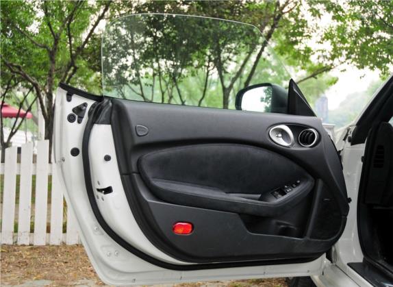 日产370Z 2013款 3.7L Roadster 车厢座椅   前门板