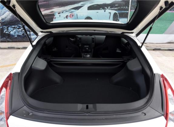 日产370Z 2015款 3.7L NISMO 车厢座椅   后备厢