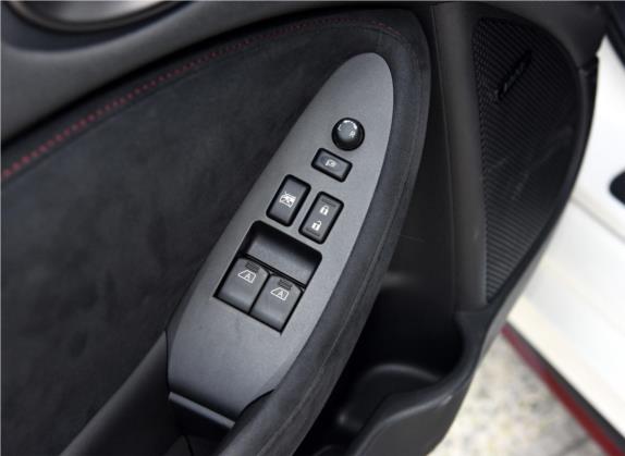 日产370Z 2015款 3.7L NISMO 车厢座椅   门窗控制