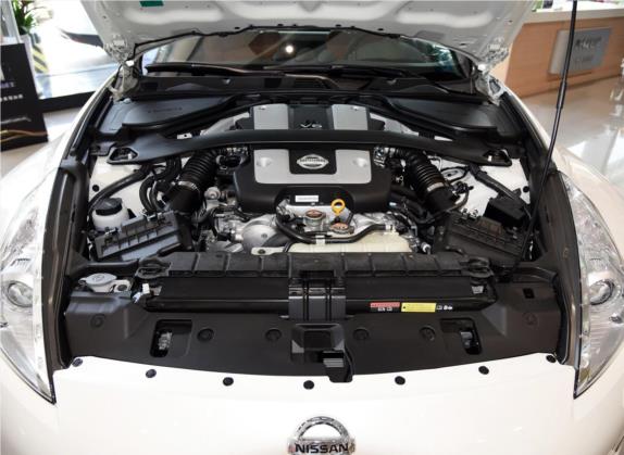 日产370Z 2015款 3.7L Coupe 其他细节类   发动机舱