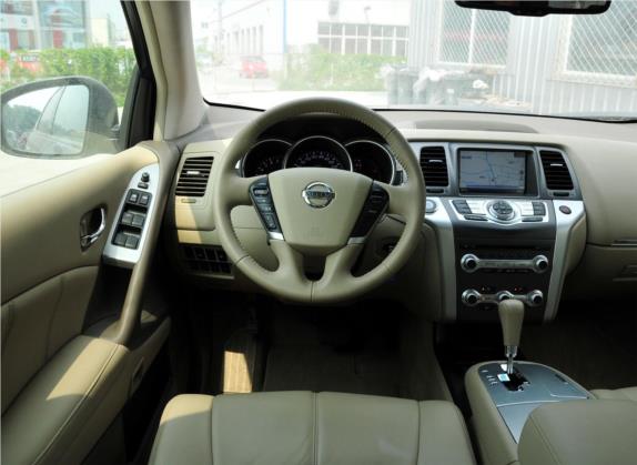 楼兰 2011款 3.5L CVT 中控类   驾驶位
