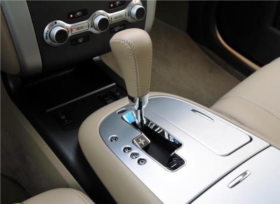 楼兰 2011款 3.5L CVT 中控类   挡把