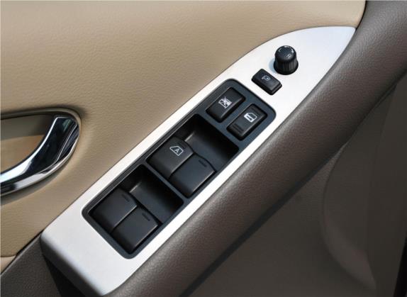 楼兰 2011款 3.5L CVT 车厢座椅   门窗控制
