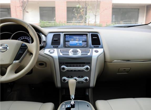 楼兰 2013款 3.5L CVT 荣耀版 中控类   中控台