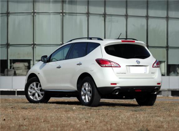 楼兰 2013款 3.5L CVT 荣耀版 外观   斜后