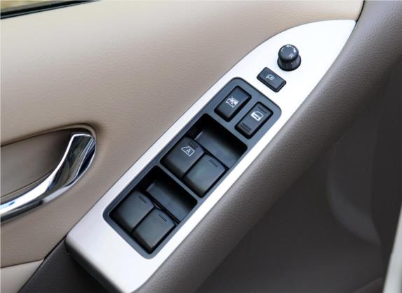 楼兰 2013款 3.5L CVT 荣耀版 车厢座椅   门窗控制