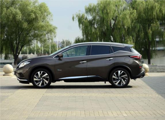楼兰 2015款 2.5 S/C HEV XV 四驱混动旗舰版 外观   正侧