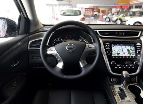 楼兰 2015款 2.5L XL NAVI 两驱智享版 中控类   驾驶位