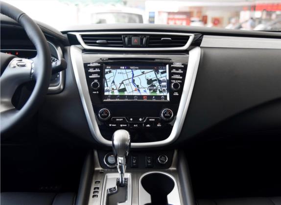 楼兰 2015款 2.5L XL NAVI 两驱智享版 中控类   中控台