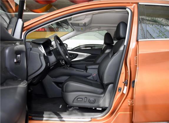 楼兰 2015款 2.5L XL NAVI 两驱智享版 车厢座椅   前排空间