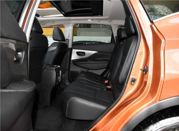 楼兰 2015款 2.5L XL NAVI 两驱智享版 车厢座椅   后排空间