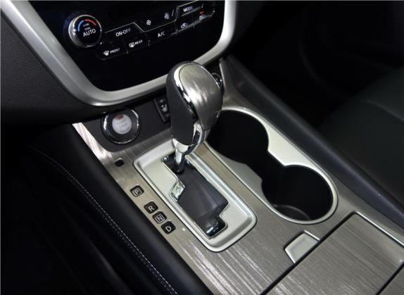 楼兰 2015款 2.5L XL NAVI 两驱智享版 中控类   挡把
