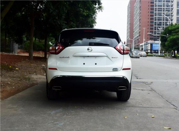 楼兰 2015款 2.5 S/C HEV XE 两驱混动尊享版 外观   正后