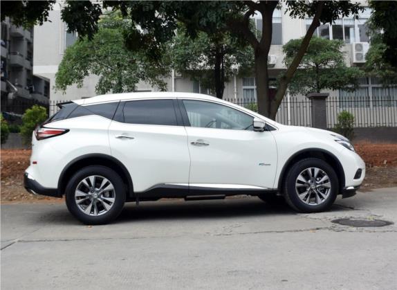 楼兰 2015款 2.5 S/C HEV XE 两驱混动尊享版 外观   正侧