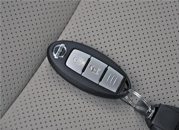 楼兰 2017款 2.5L XL NAVI Plus 两驱智领版 其他细节类   钥匙
