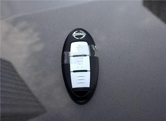 楼兰 2019款 2.5L XE 两驱精英版 国V 其他细节类   钥匙