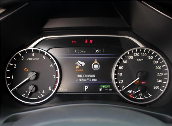 楼兰 2019款 2.5L XE 两驱精英版 国V 中控类   仪表盘