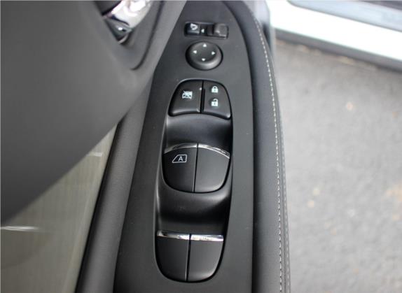 楼兰 2019款 2.5L XL Plus 两驱智联领先版 国V 车厢座椅   门窗控制