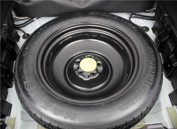 楼兰 2019款 2.5L XE 两驱精英版 国VI 其他细节类   备胎