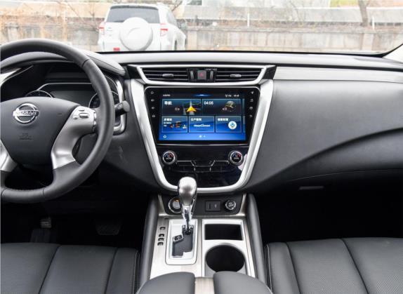 楼兰 2019款 2.5L XL Plus 两驱智联领先版 国VI 中控类   中控台