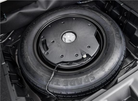 楼兰 2019款 2.5L XL Plus 两驱智联领先版 国VI 其他细节类   备胎