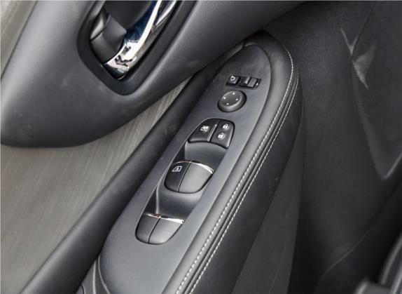 楼兰 2019款 2.5L XL Plus 两驱智联领先版 国VI 车厢座椅   门窗控制