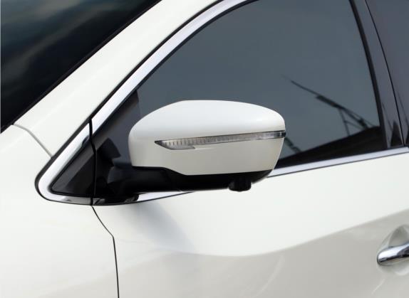 楼兰 2021款 2.5L XL 两驱智联豪华版 外观细节类   外后视镜