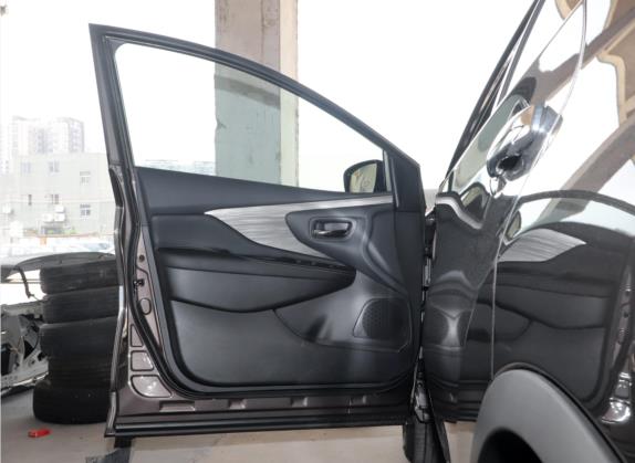 楼兰 2021款 2.5L XE 两驱精英版 车厢座椅   前门板