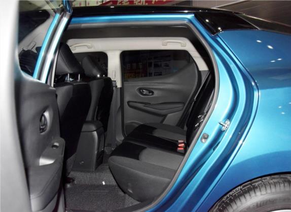 蓝鸟 2016款 1.6L 手动时尚版 车厢座椅   后排空间