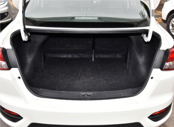 蓝鸟 2018款 1.6L CVT高能潮音版 车厢座椅   后备厢