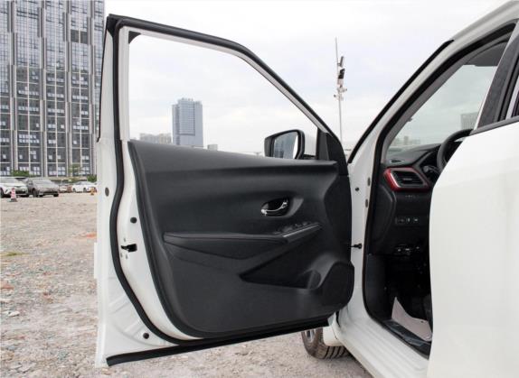 蓝鸟 2019款 1.6L CVT智联智酷版 国V 车厢座椅   前门板