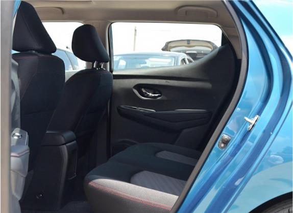 蓝鸟 2019款 1.6L 手动炫酷版 国VI 车厢座椅   后排空间