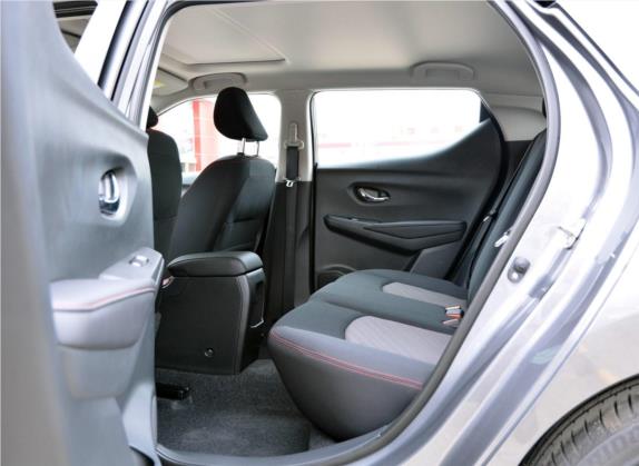 蓝鸟 2020款 1.6L CVT智联智酷版 车厢座椅   后排空间
