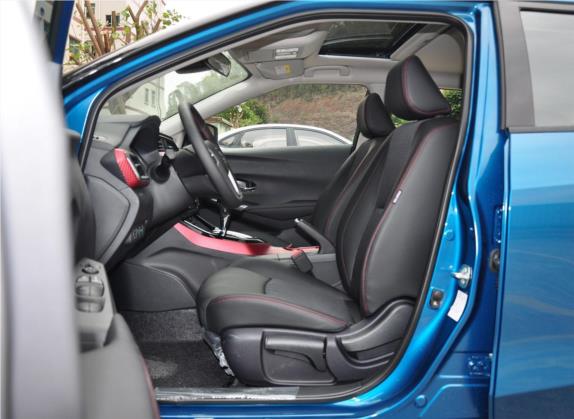 蓝鸟 2020款 1.6L CVT智联高能版 车厢座椅   前排空间