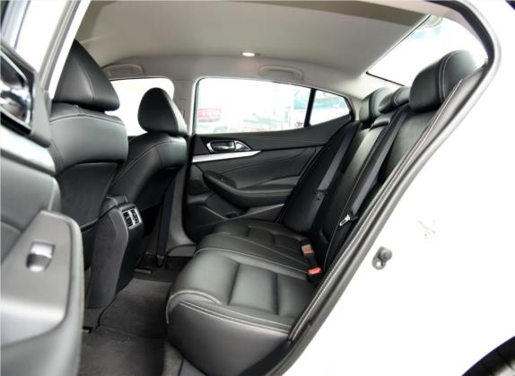 西玛 2016款 2.5L XE 精英版 车厢座椅   后排空间