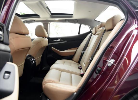 西玛 2016款 2.5L XL 豪华版 车厢座椅   后排空间