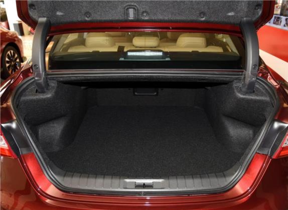 西玛 2016款 2.5L XL 豪华版 车厢座椅   后备厢