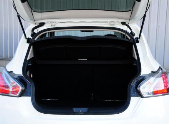 骐达TIIDA 2011款 1.6T M-CVT炫动版 车厢座椅   后备厢