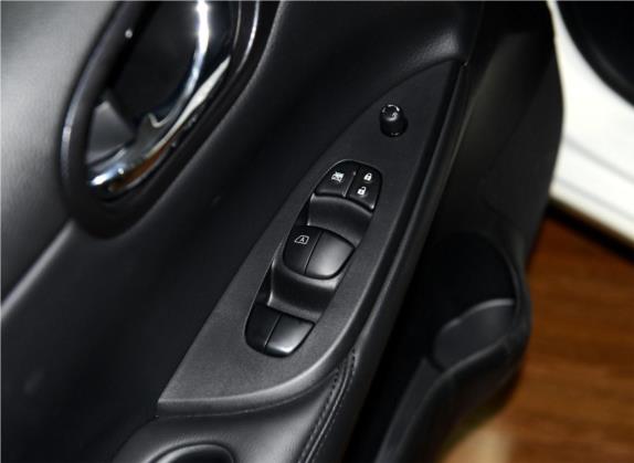 骐达TIIDA 2014款 1.6L CVT舒适型 车厢座椅   门窗控制