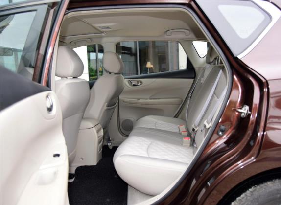骐达TIIDA 2016款 1.6L 手动酷动版 车厢座椅   后排空间