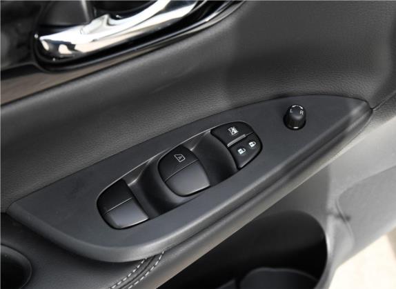 骐达TIIDA 2019款 1.6L CVT智尊版 国V 车厢座椅   门窗控制