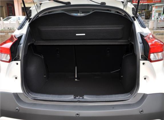 劲客 2017款 1.5L CVT酷享版 车厢座椅   后备厢