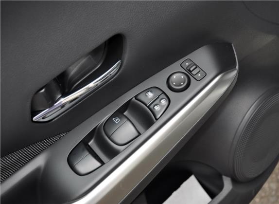 劲客 2017款 1.5L CVT酷享版 车厢座椅   门窗控制