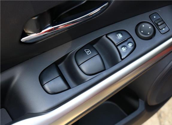 劲客 2020款 1.5L XV TOP CVT智联尊享版 车厢座椅   门窗控制