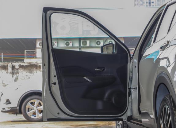 劲客 2022款 1.5L CVT XV 豪华版 车厢座椅   前门板