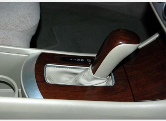 轩逸 2008款 1.6XE 舒适版 中控类   挡把