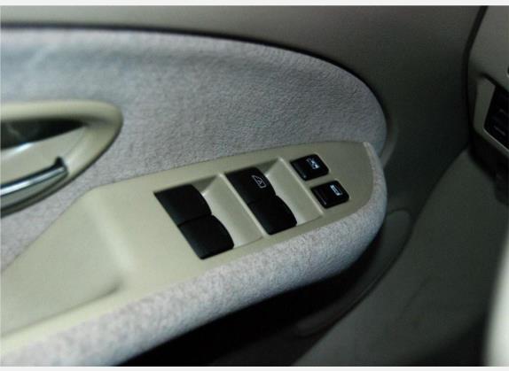 轩逸 2008款 1.6XE 舒适版 车厢座椅   门窗控制