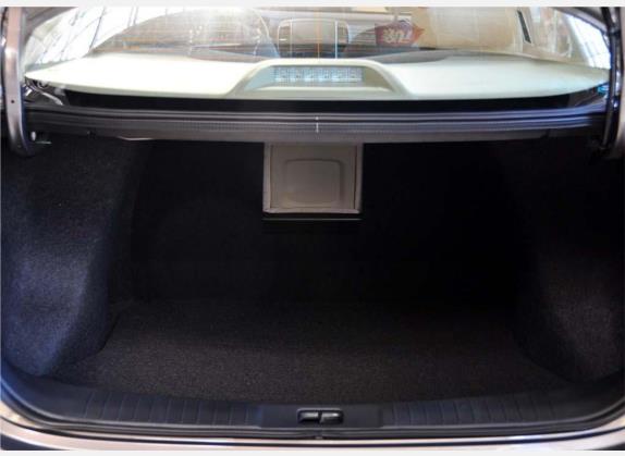 轩逸 2009款 1.6XE 手动舒适版 车厢座椅   后备厢