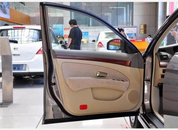 轩逸 2009款 1.6XE 手动舒适版 车厢座椅   前门板