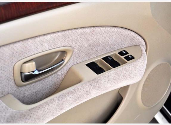 轩逸 2009款 1.6XE 手动舒适版 车厢座椅   门窗控制